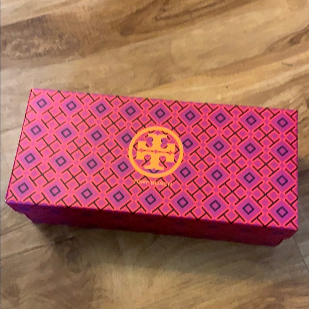 Tory Burch shoe box